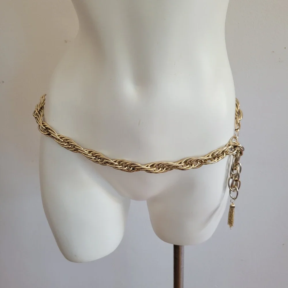 Vintage Chunky Twisted Rope Chain Belt Gold Tone Y2K Disco Glam Mobwife Regency